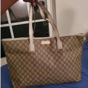 GUCCI GG Supreme Monogram Zipper Shopper Tote